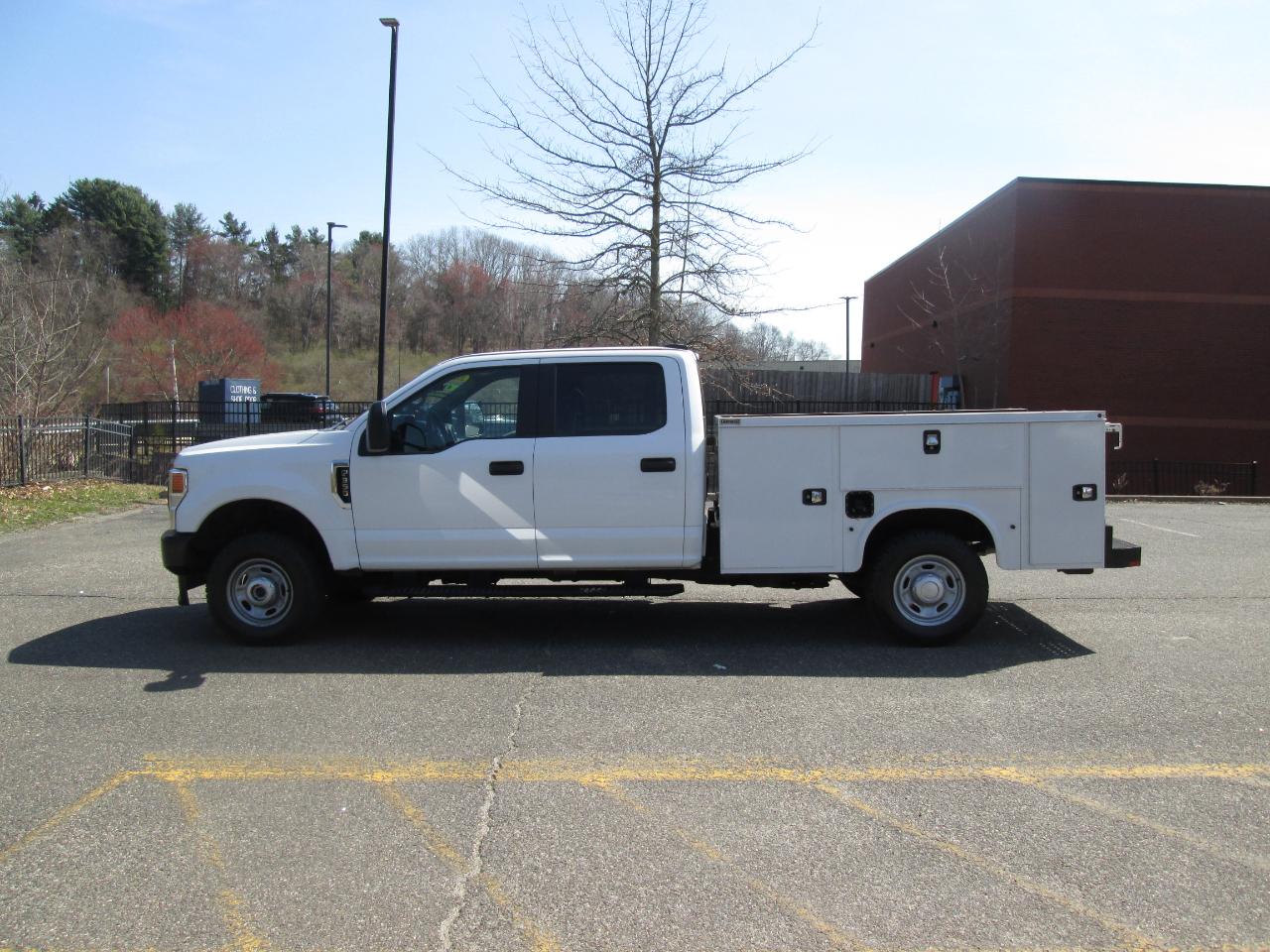 Ford F-350 SD XL Crew Cab Long Bed 4WD 2022