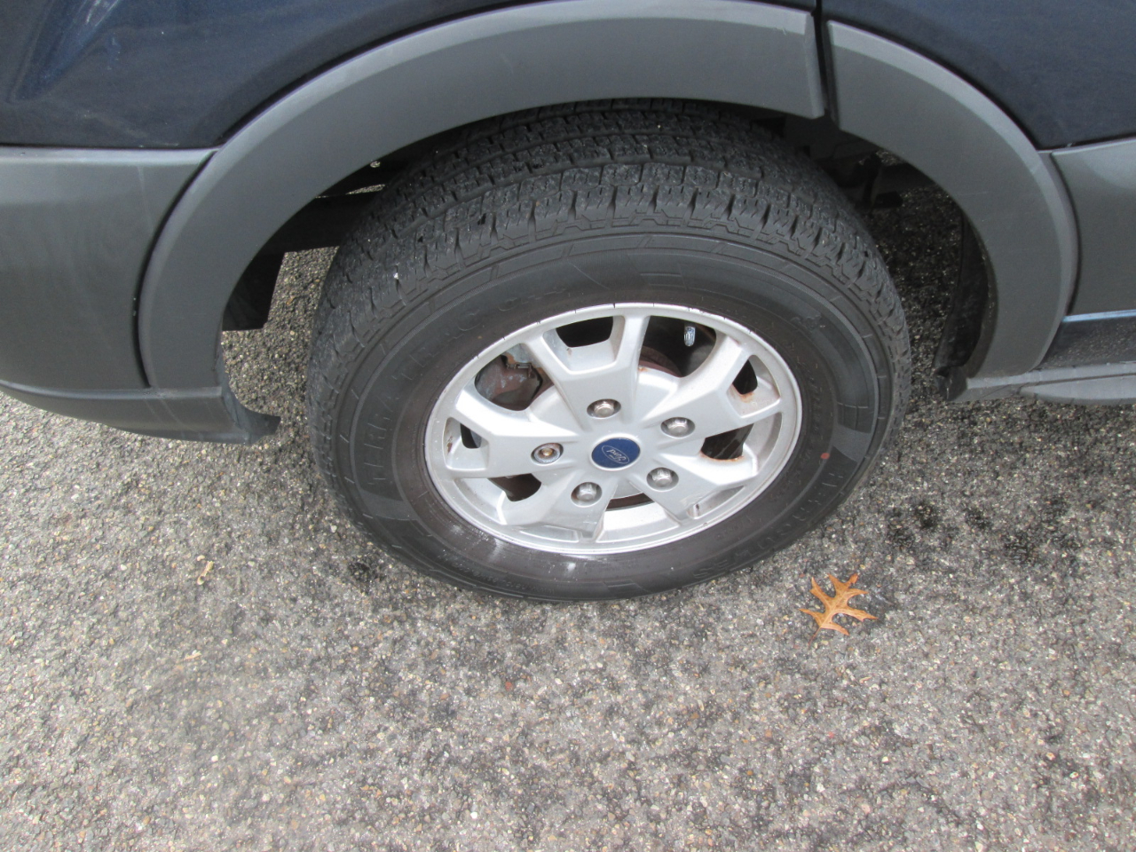 Ford Transit 250 Van Med. Roof w/Sliding Pass. 130-in. WB 2015