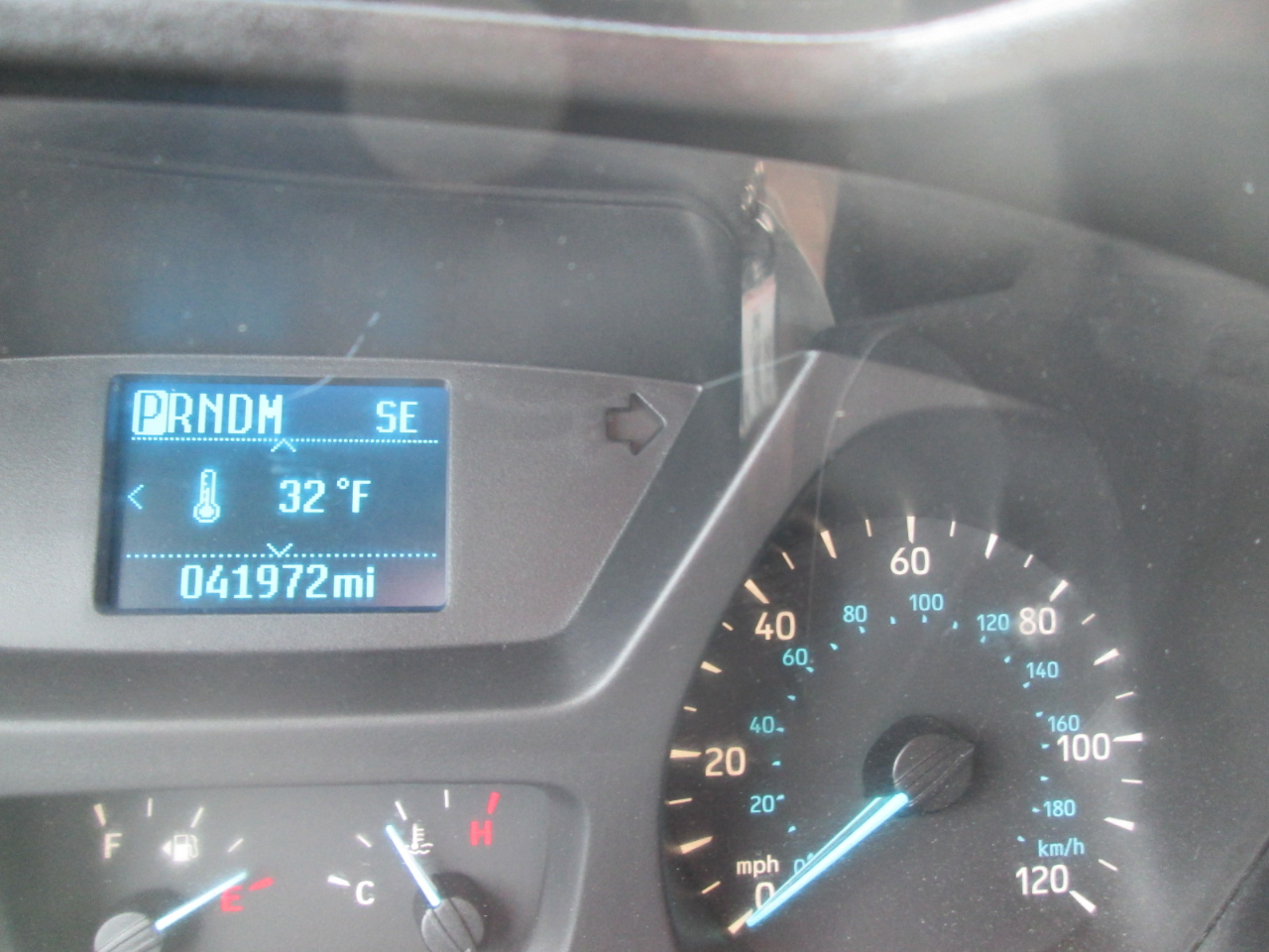 Ford Transit 250 Van Med. Roof w/Sliding Pass. 130-in. WB 2015