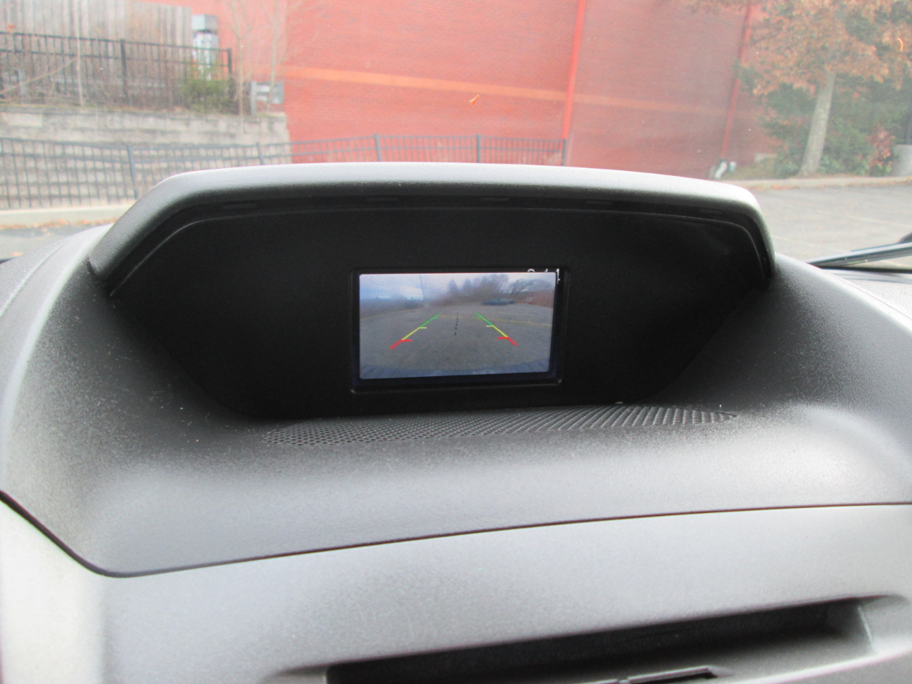 Ford Transit 250 Van Med. Roof w/Sliding Pass. 130-in. WB 2015