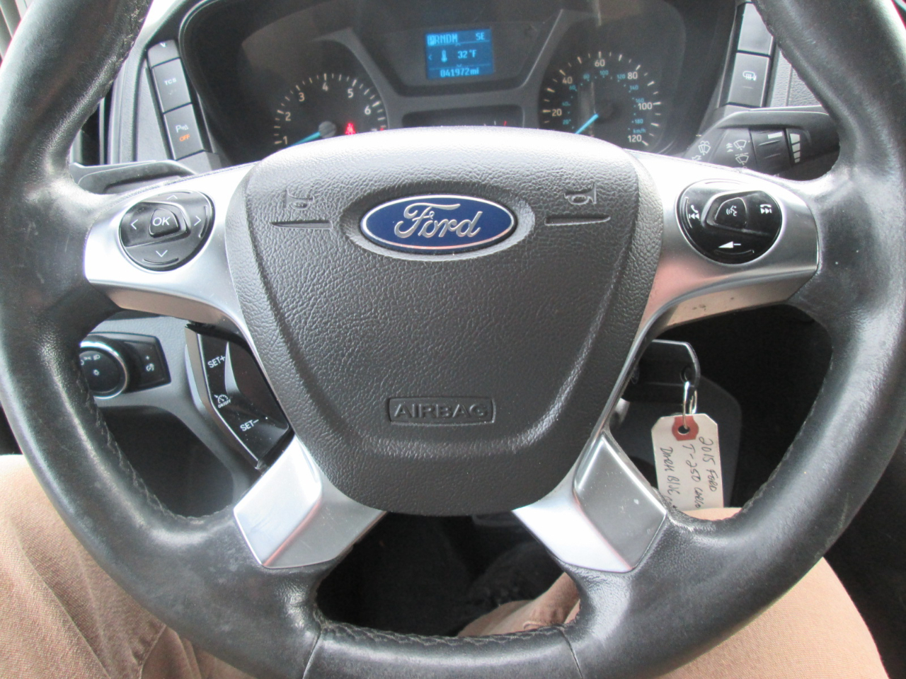 Ford Transit 250 Van Med. Roof w/Sliding Pass. 130-in. WB 2015