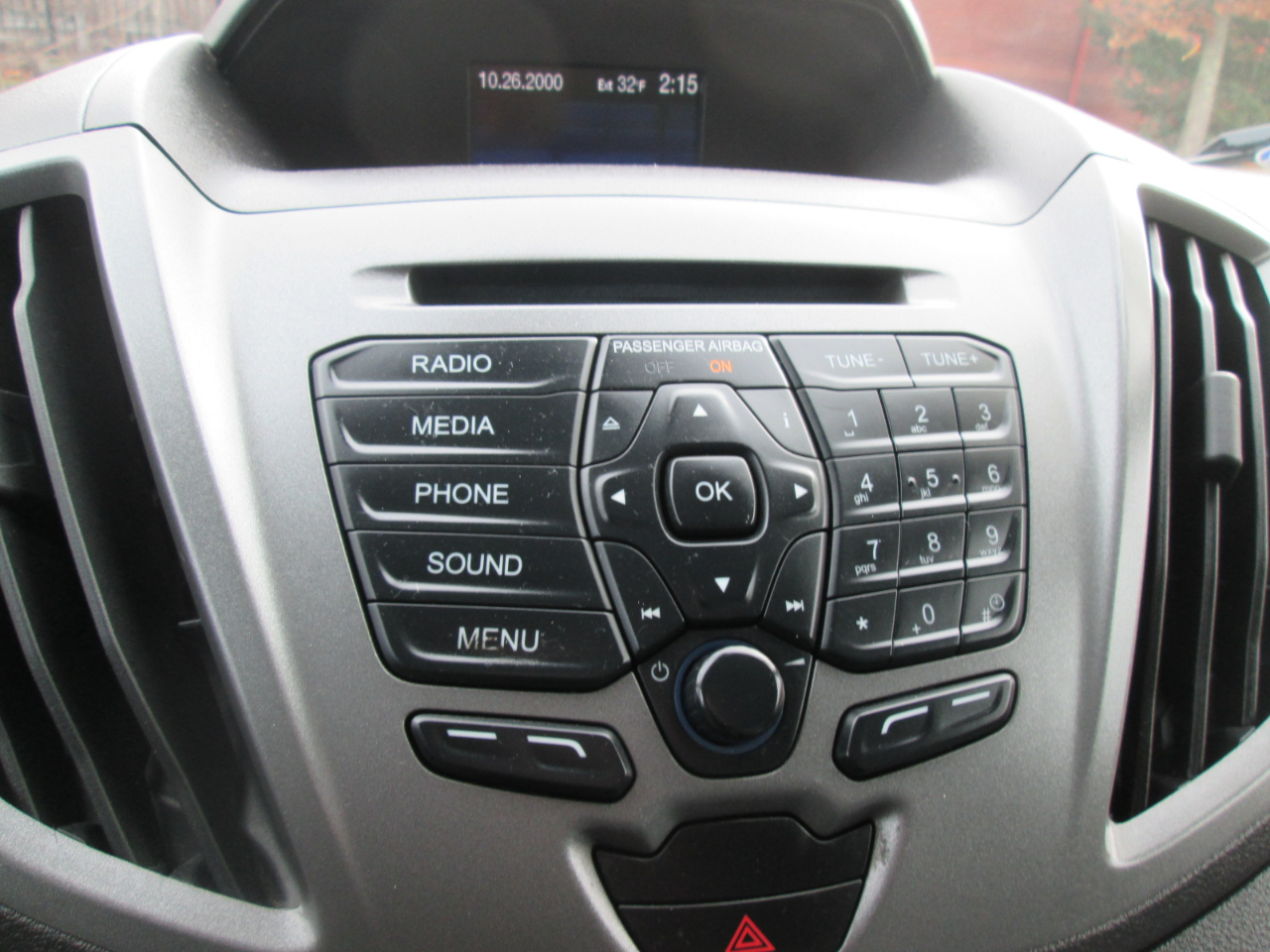 Ford Transit 250 Van Med. Roof w/Sliding Pass. 130-in. WB 2015