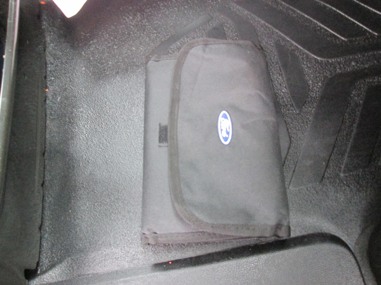 Ford Transit 250 Van Med. Roof w/Sliding Pass. 130-in. WB 2015