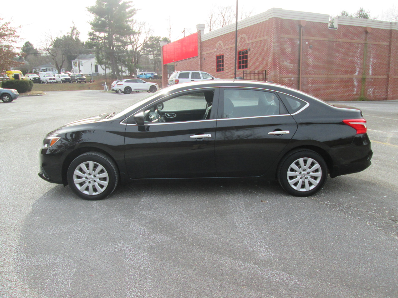 Nissan Sentra SV 4D Sedan 2017