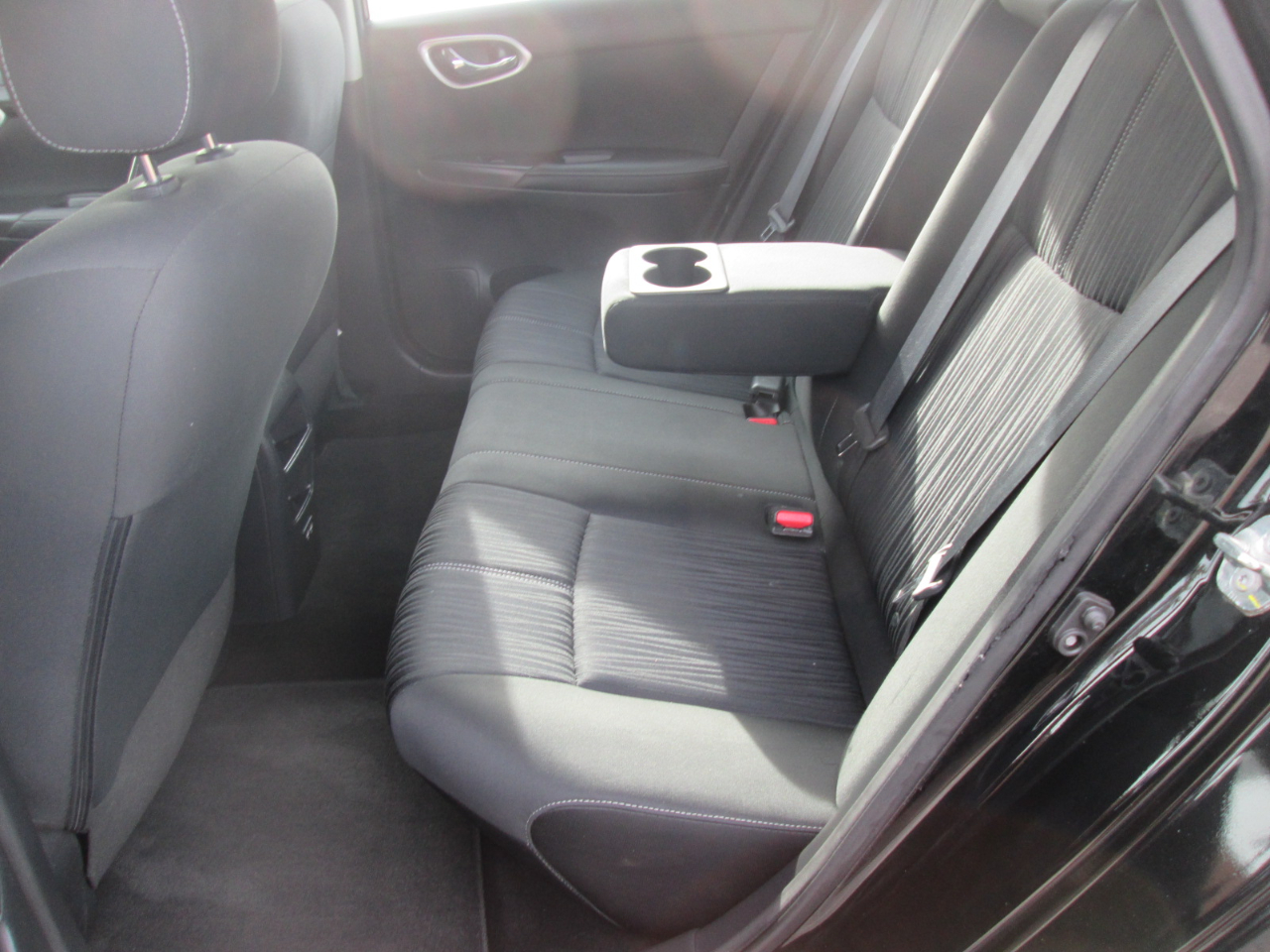 Nissan Sentra SV 4D Sedan 2017