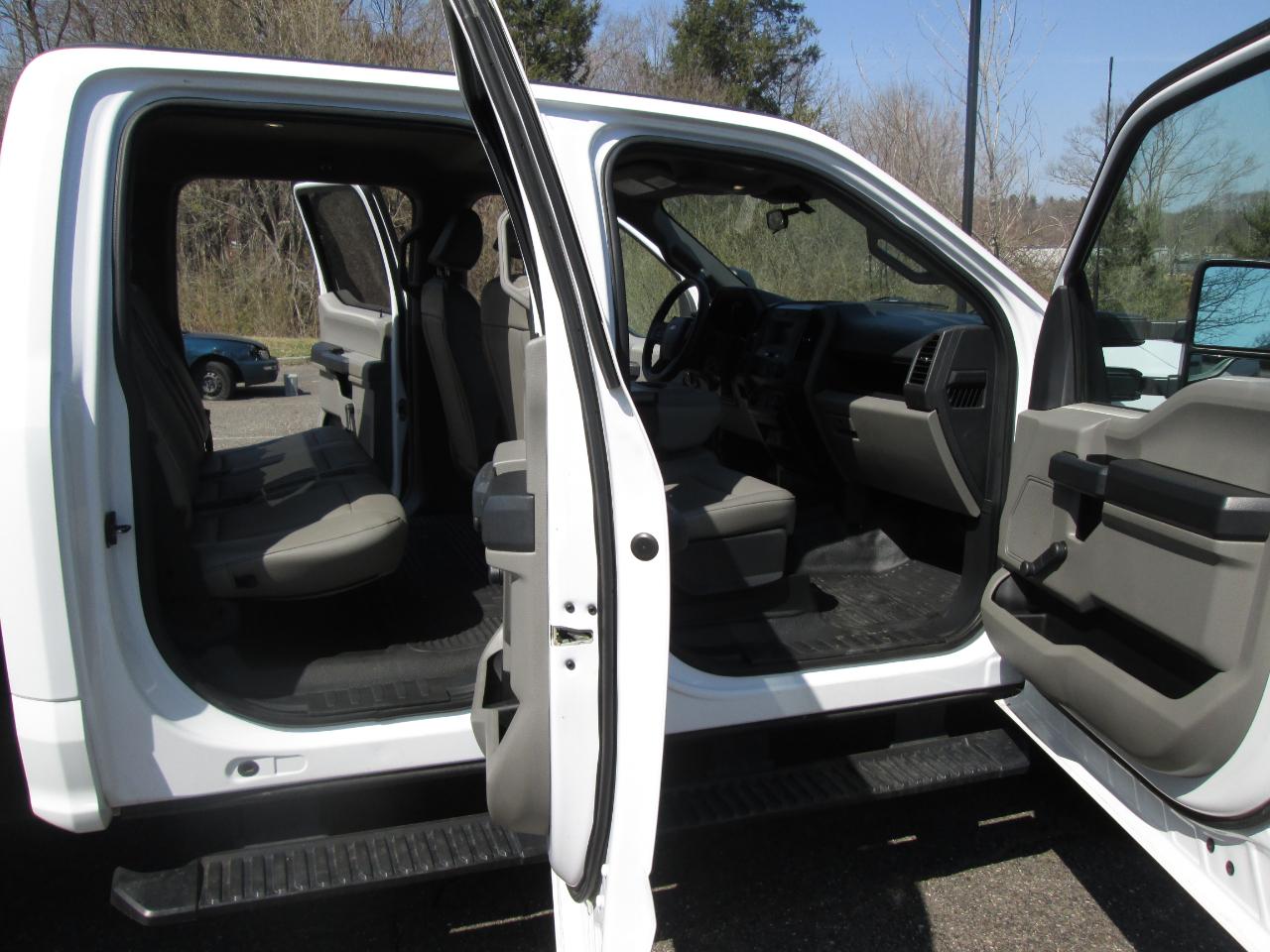 Ford F-250 SD XL Crew Cab 4WD 2022