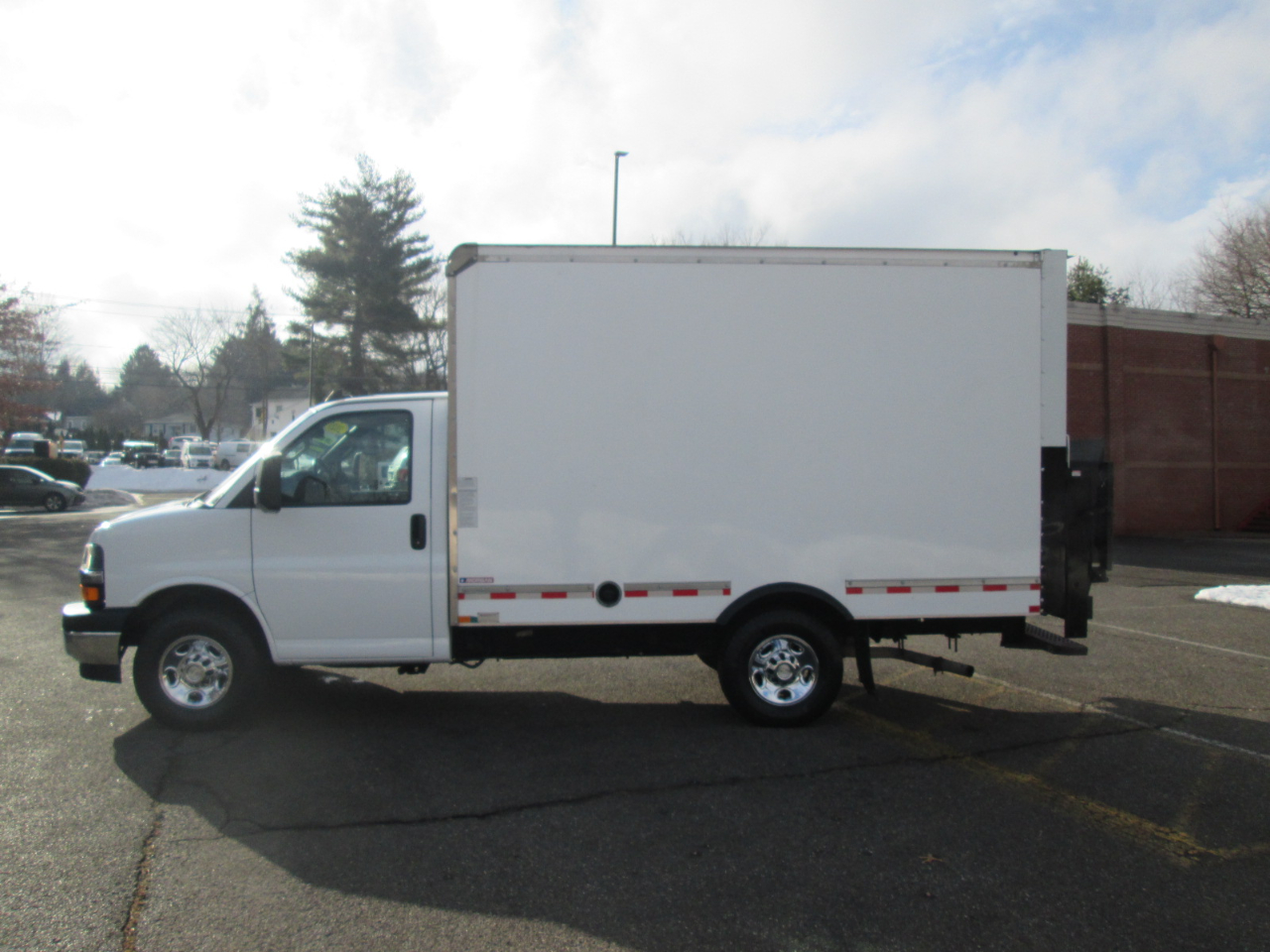 Chevrolet Express G3500 139" 2020