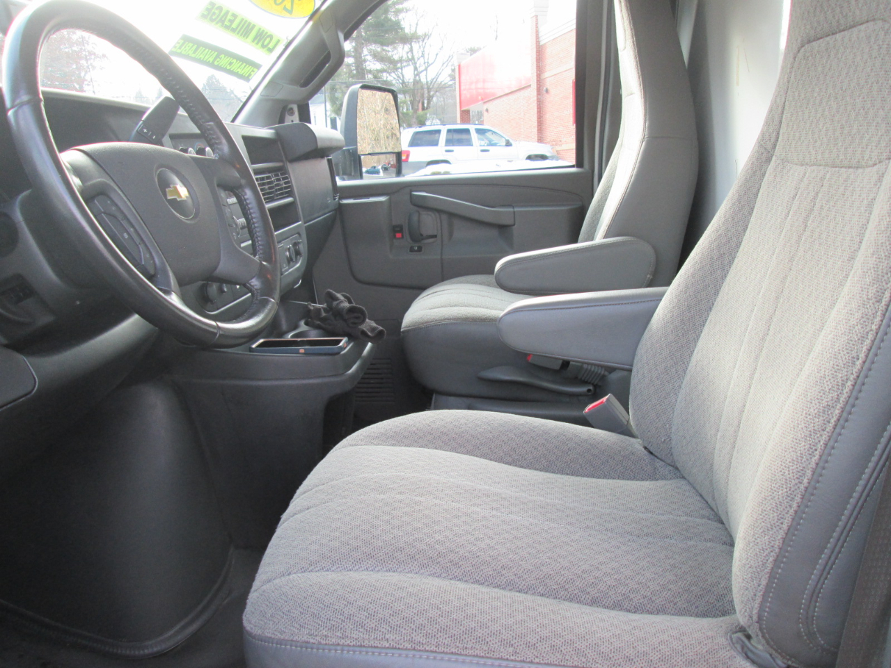 Chevrolet Express G3500 139" 2020