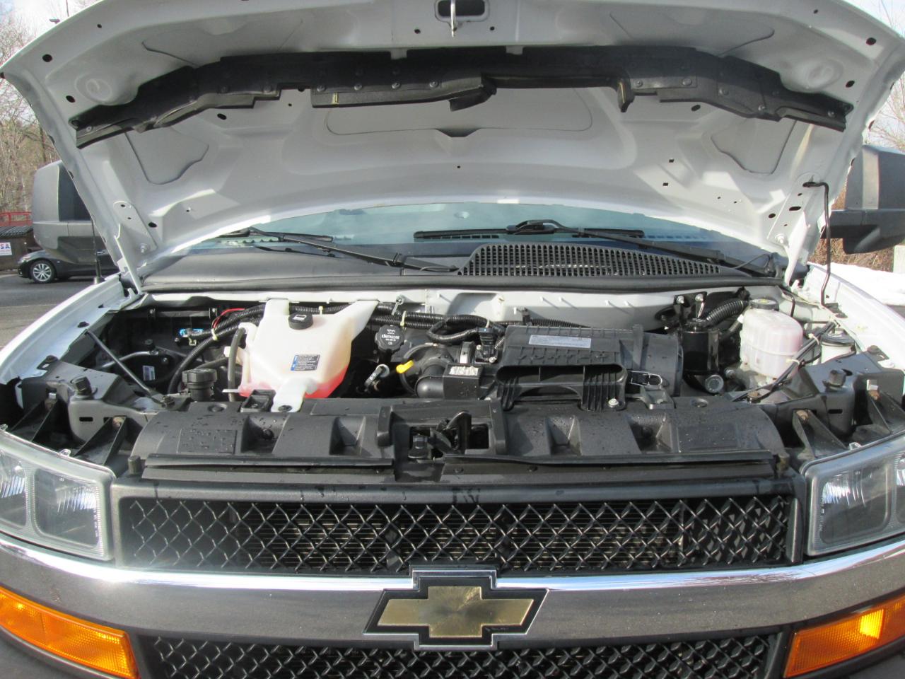 Chevrolet Express G3500 139" 2020