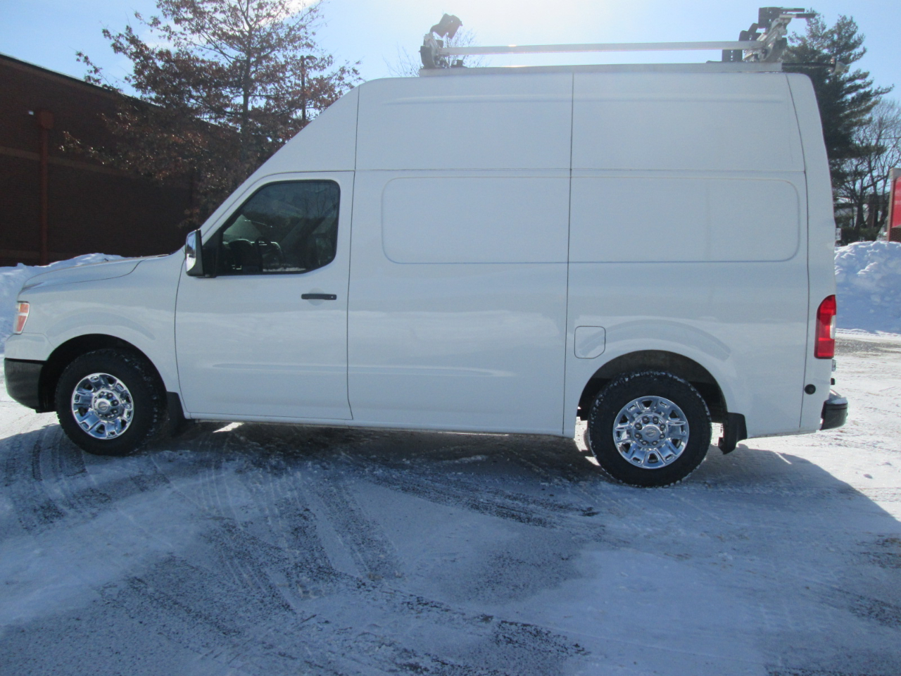 Nissan NV Cargo 2500 HD SV V8 High Roof 2021