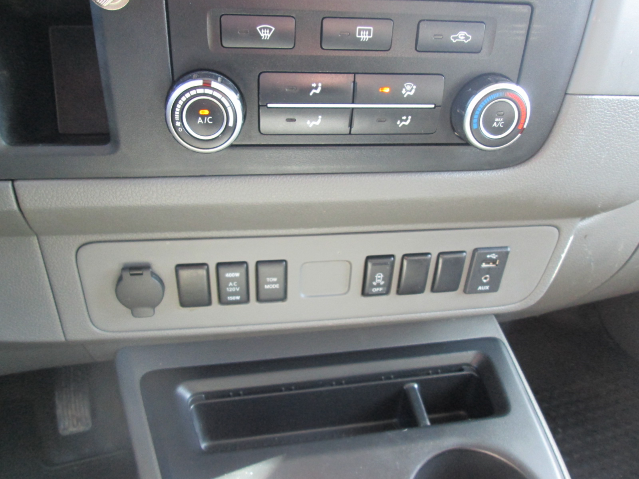 Nissan NV Cargo 2500 HD SV V8 High Roof 2021