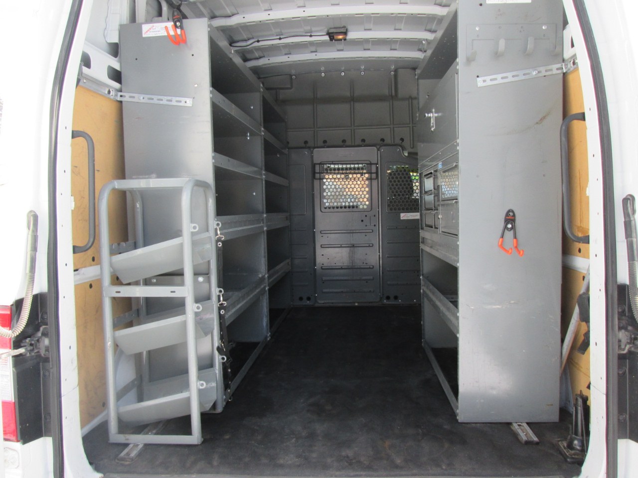 Nissan NV Cargo 2500 HD SV V8 High Roof 2021