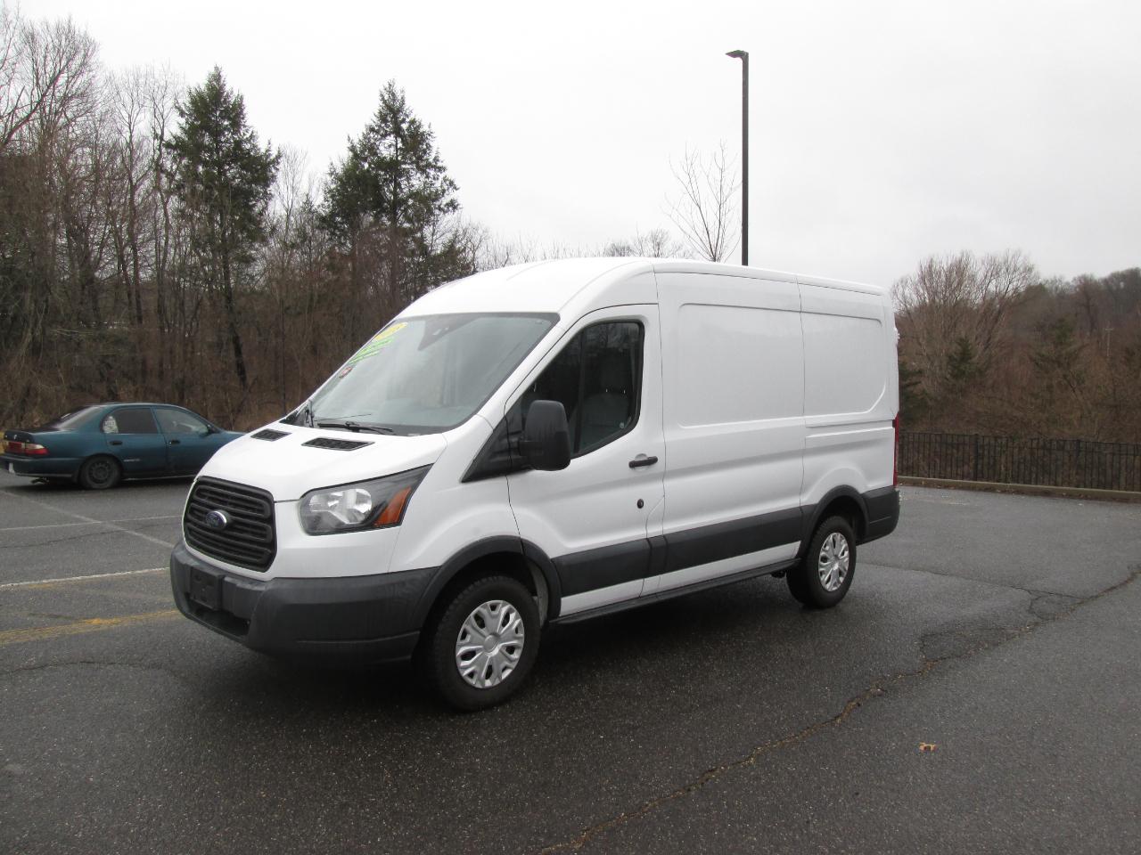 Ford Transit 250 Van Med. Roof w/Sliding Pass. 130-in. WB 2018