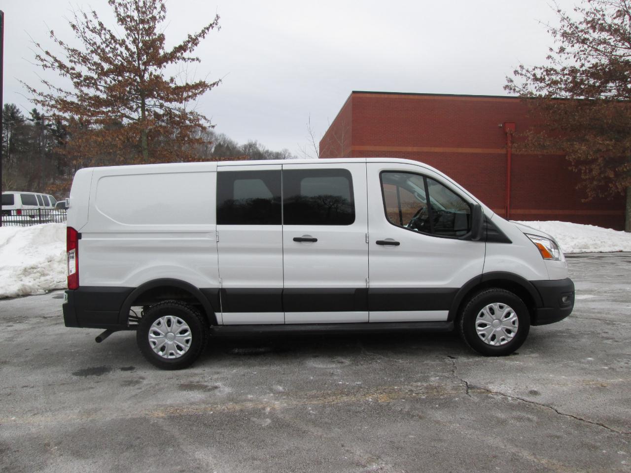 Ford Transit 250 Van Low Roof w/Sliding Pass. 130-in. WB 2020