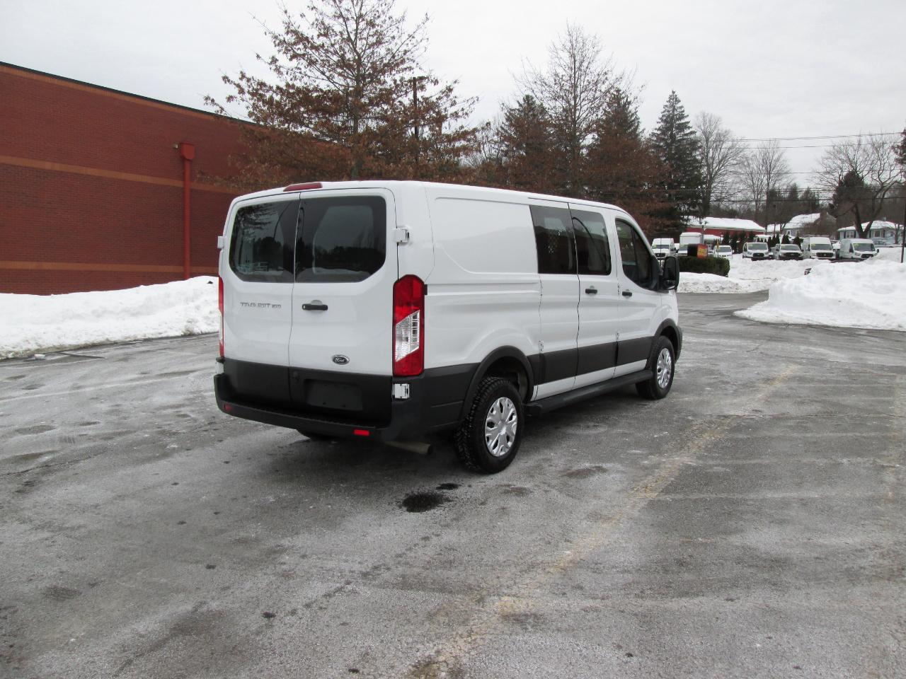 Ford Transit 250 Van Low Roof w/Sliding Pass. 130-in. WB 2020