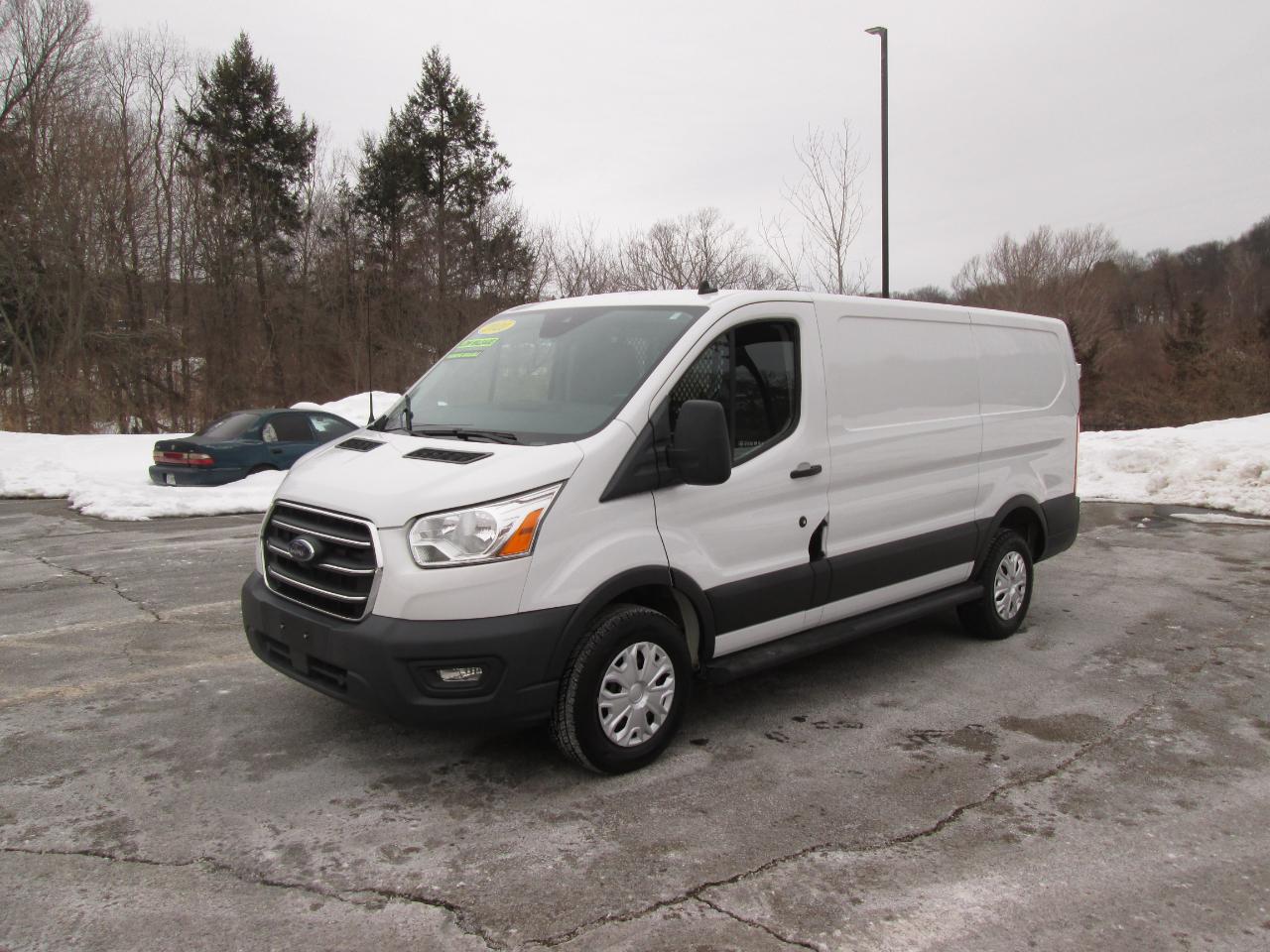 Ford Transit 250 Van Low Roof w/Sliding Pass. 130-in. WB 2020