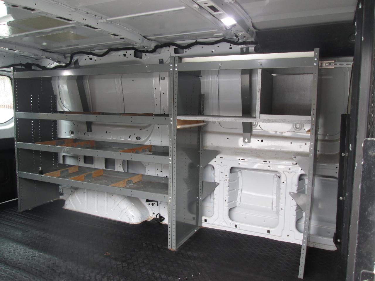 Ford Transit 250 Van Low Roof w/Sliding Pass. 130-in. WB 2020