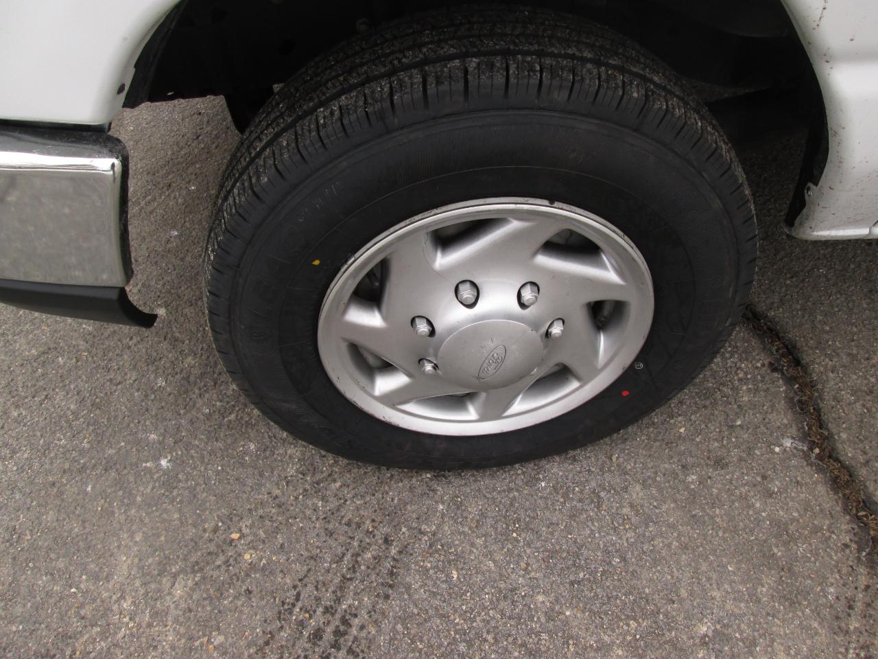 Ford Econoline E-150 2013