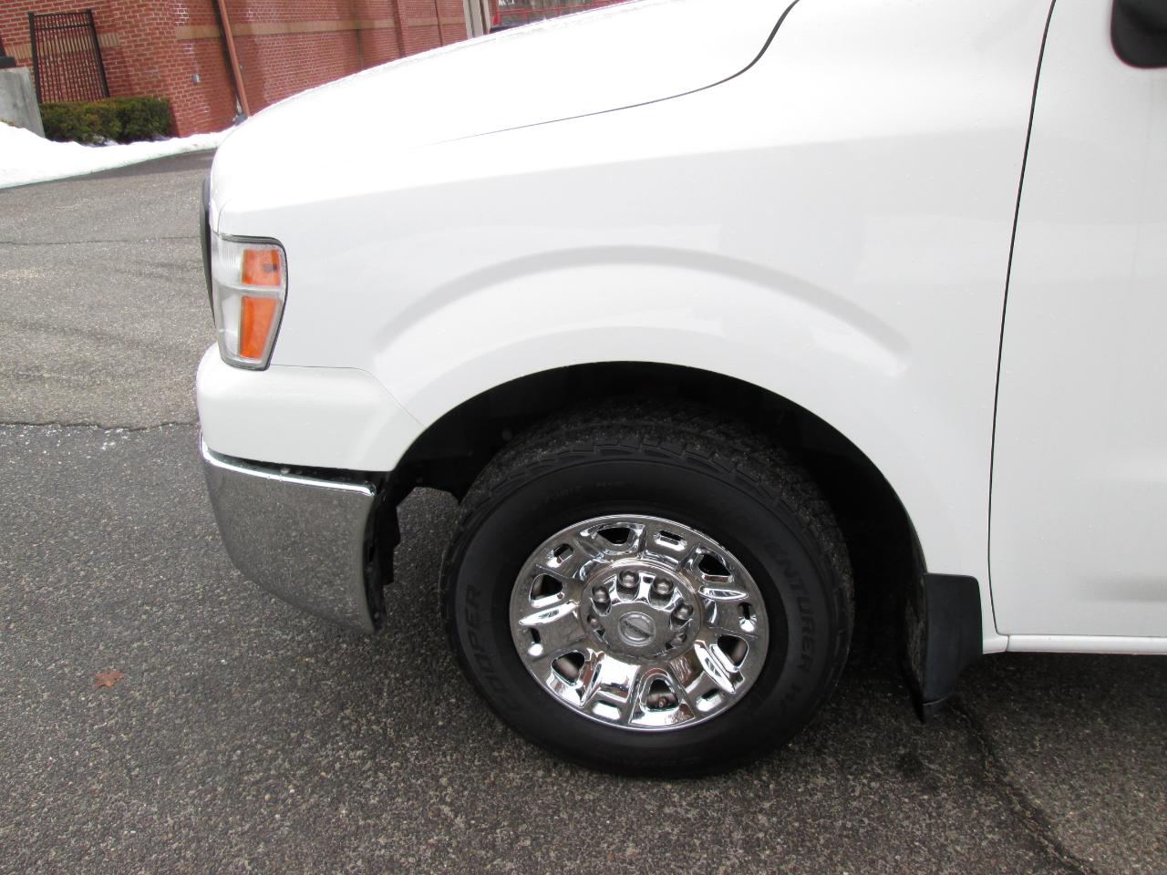 Nissan NV Cargo 2500 HD S V6 2021