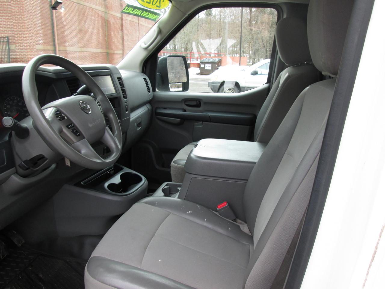 Nissan NV Cargo 2500 HD S V6 2021