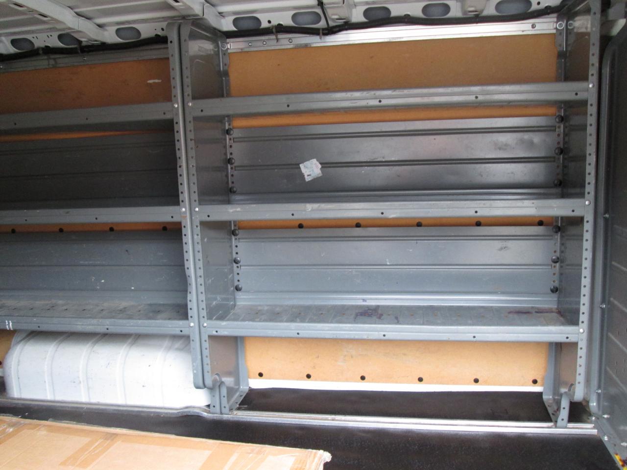 Nissan NV Cargo 2500 HD S V6 2021