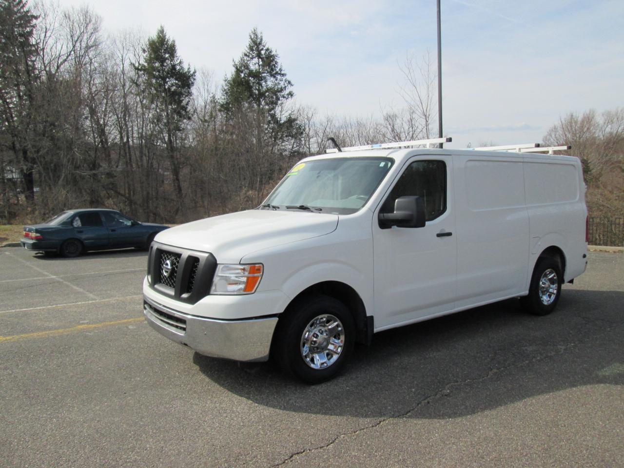 Nissan NV Cargo 2500 HD S V6 2021