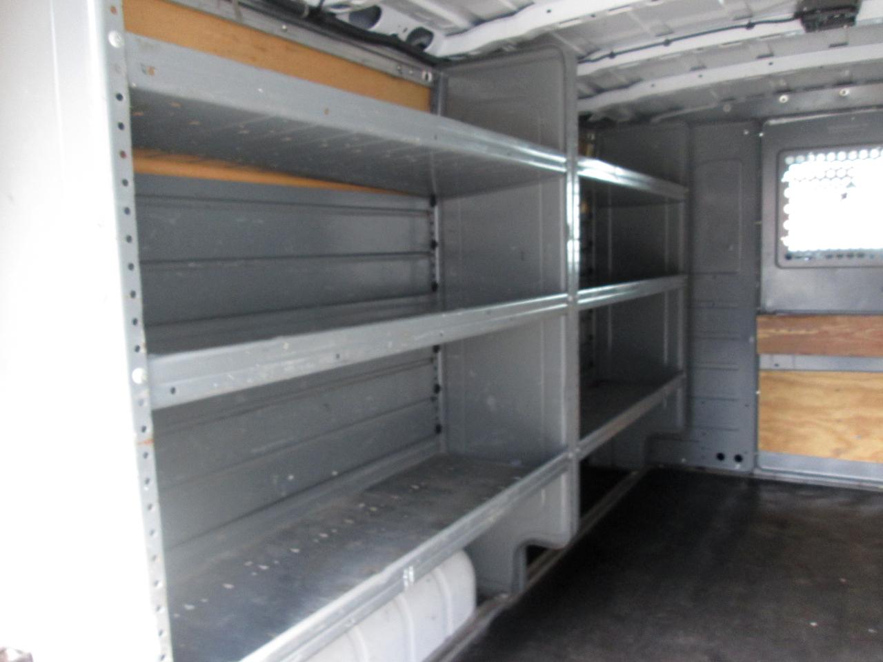 Nissan NV Cargo 2500 HD S V6 2021