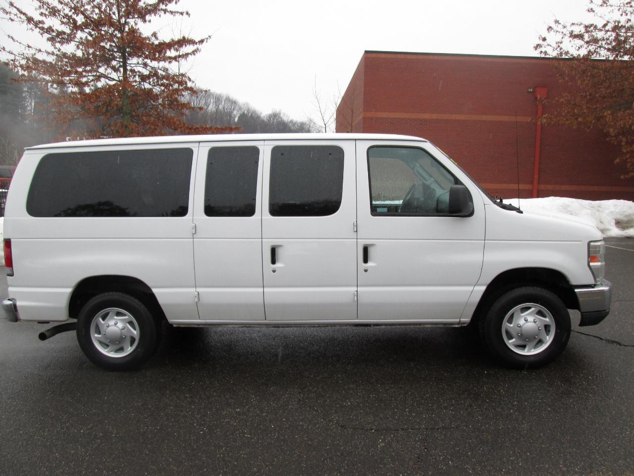Ford Econoline E-150 XLT 2008