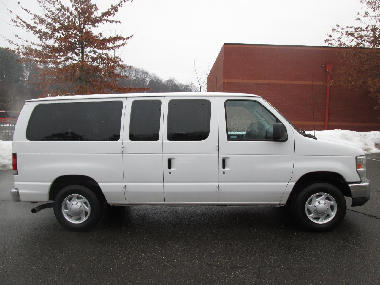 Ford Econoline E-150 XLT 2008