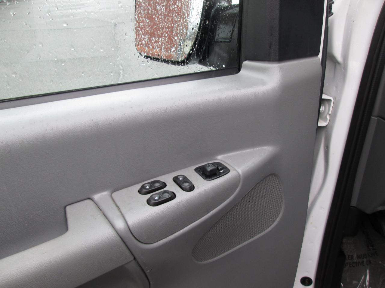 Ford Econoline E-150 XLT 2008