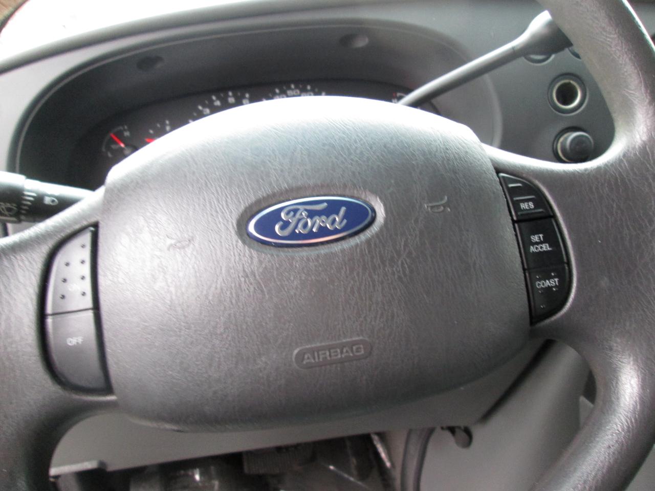 Ford Econoline E-150 XLT 2008