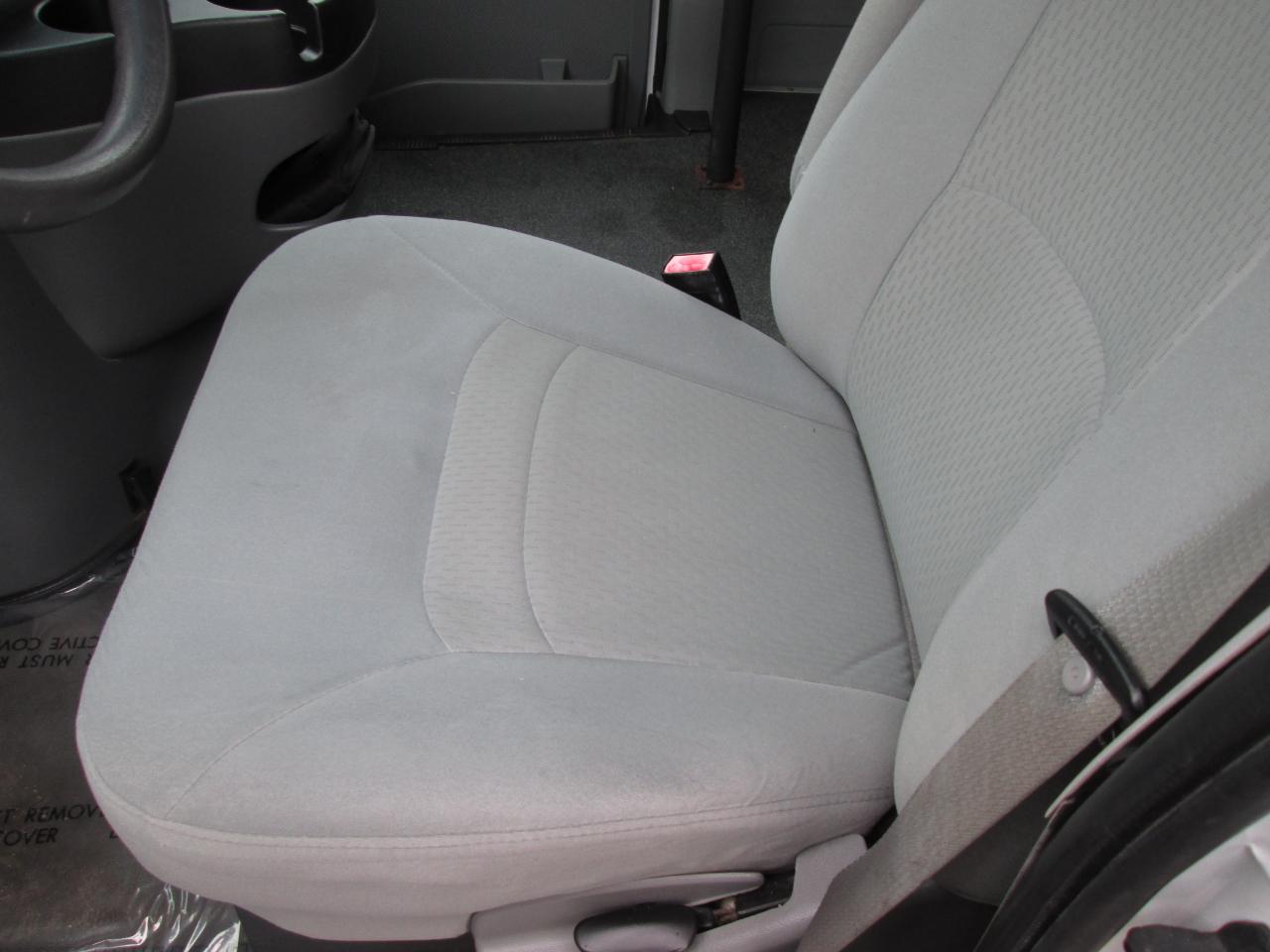 Ford Econoline E-150 XLT 2008