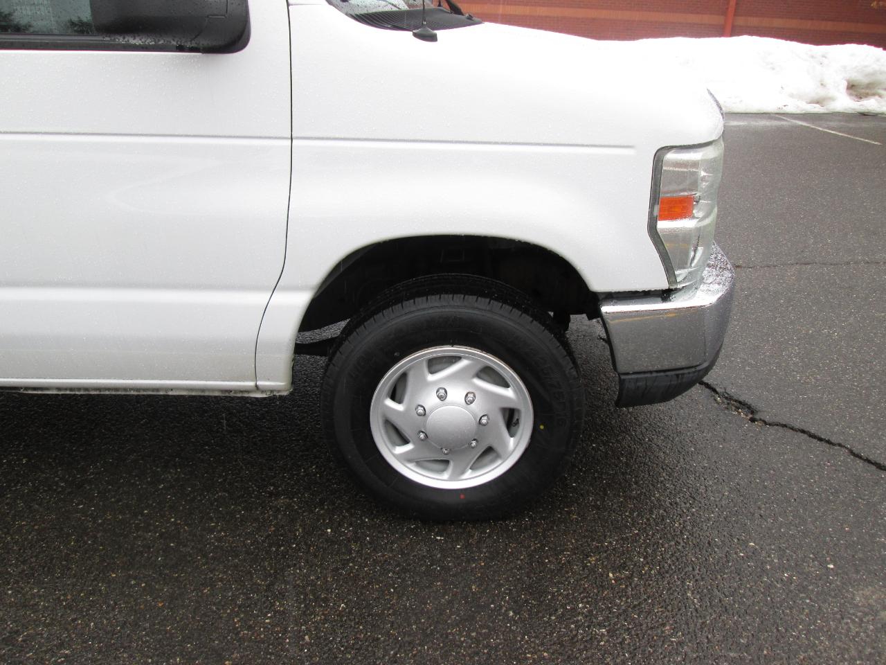 Ford Econoline E-150 XLT 2008