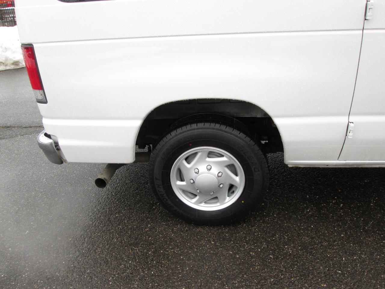 Ford Econoline E-150 XLT 2008