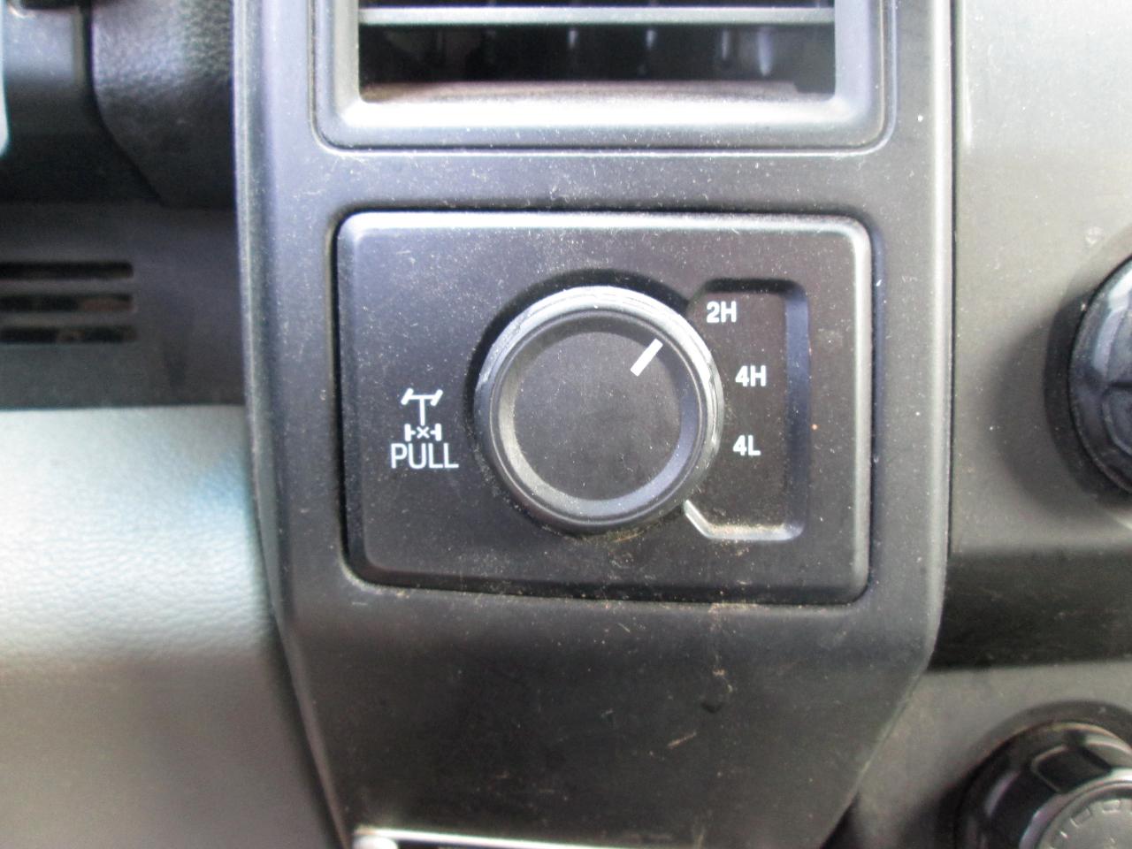 Ford F-150 XL 8-ft. Bed 4WD 2017