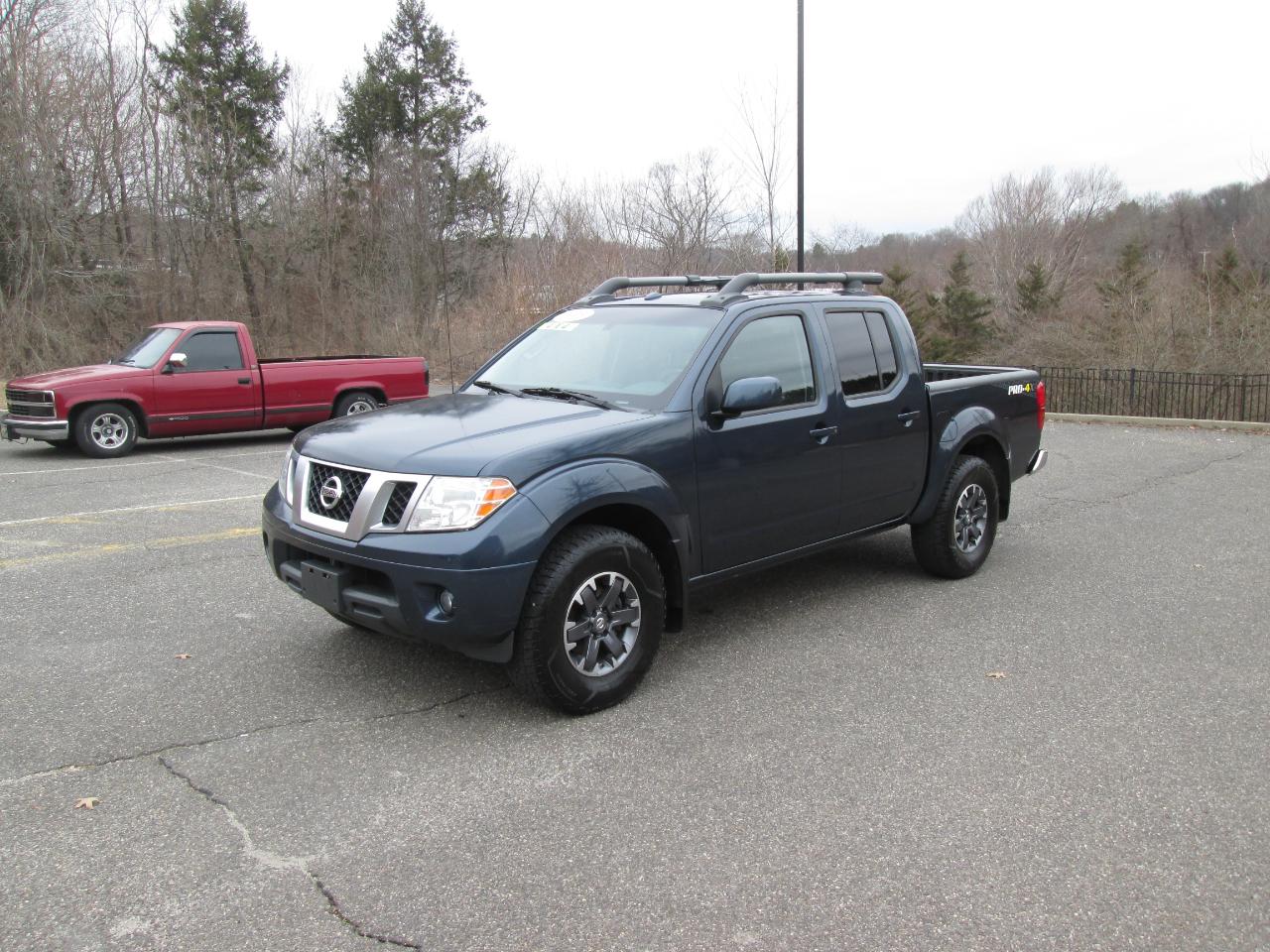 Nissan Frontier PRO-4X Crew Cab 5AT 4WD 2015