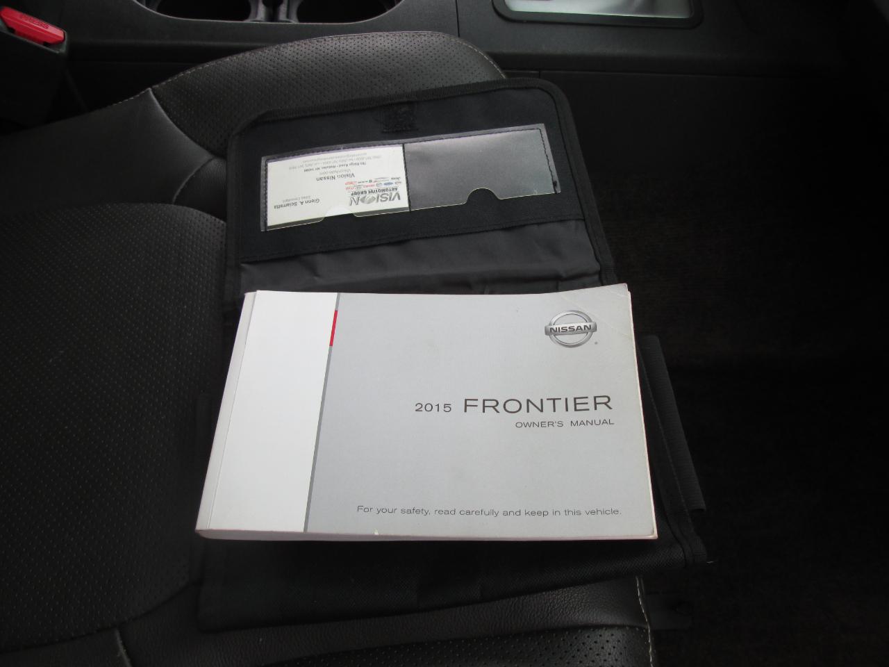 Nissan Frontier PRO-4X Crew Cab 5AT 4WD 2015