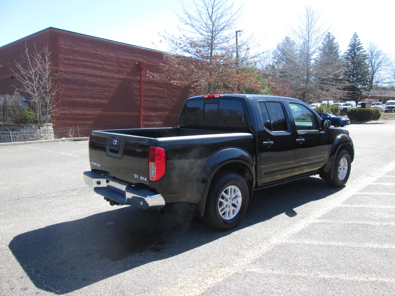 Nissan Frontier SV Crew Cab 5AT 4WD 2019