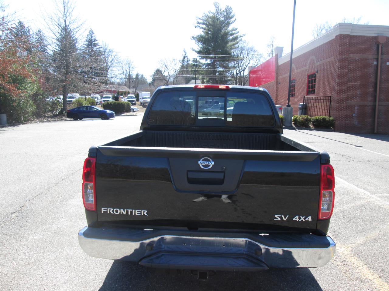 Nissan Frontier SV Crew Cab 5AT 4WD 2019