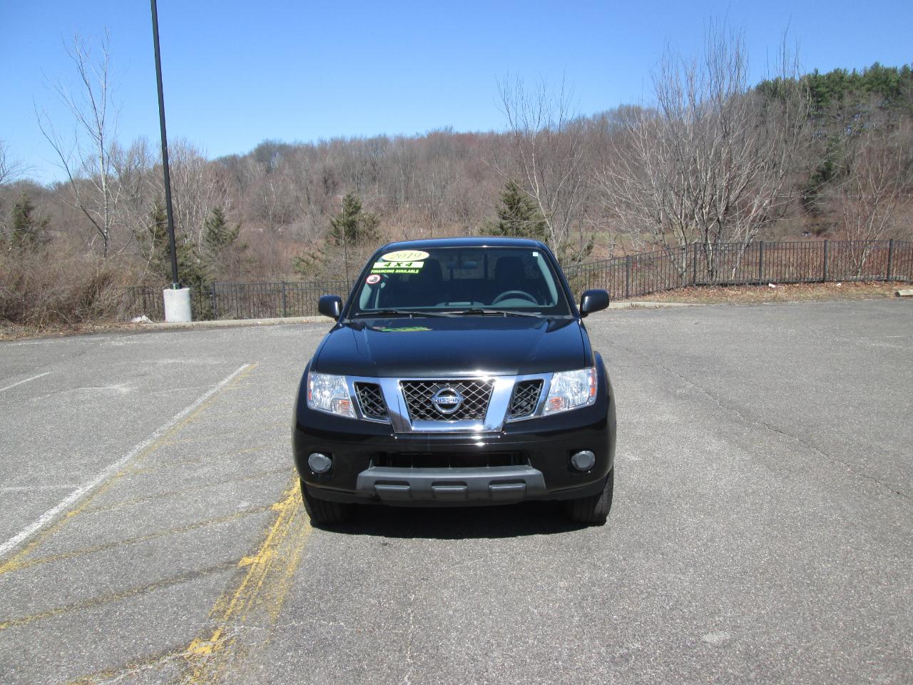Nissan Frontier SV Crew Cab 5AT 4WD 2019