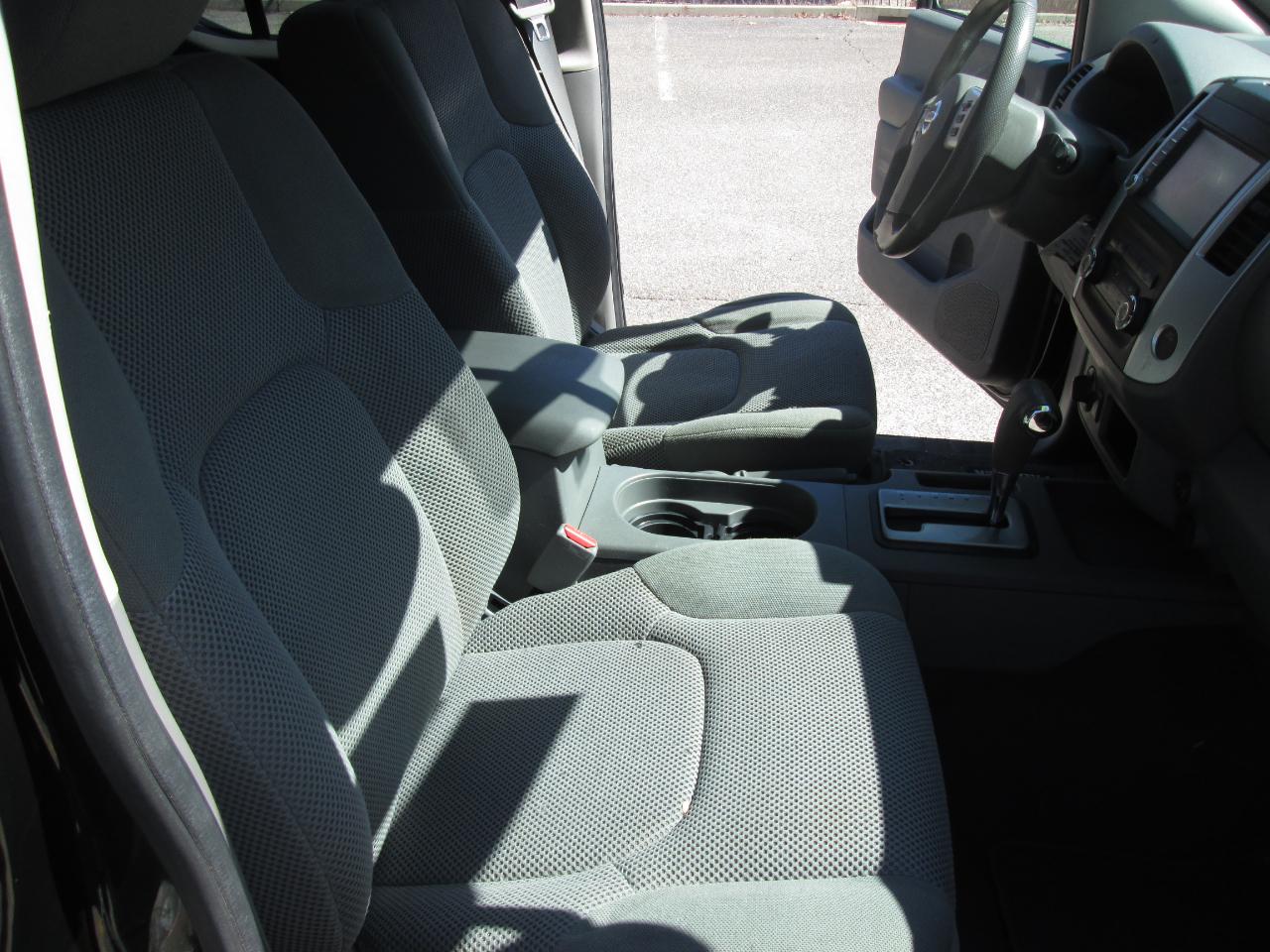 Nissan Frontier SV Crew Cab 5AT 4WD 2019