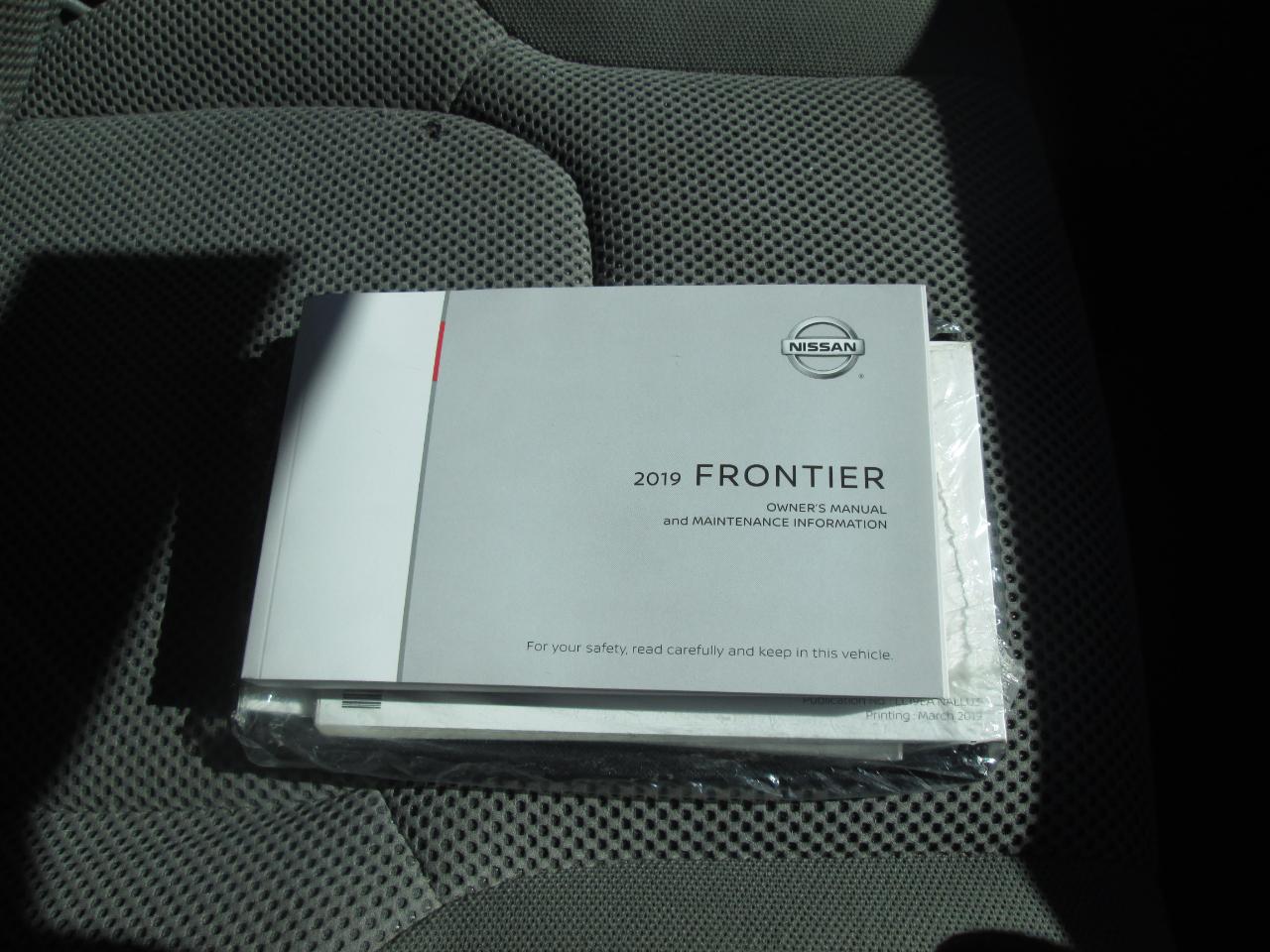 Nissan Frontier SV Crew Cab 5AT 4WD 2019