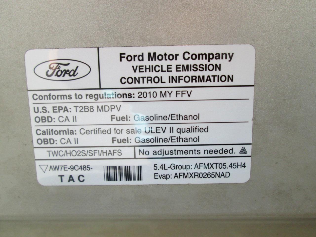 Ford Econoline E-350 XL Super Duty 2010