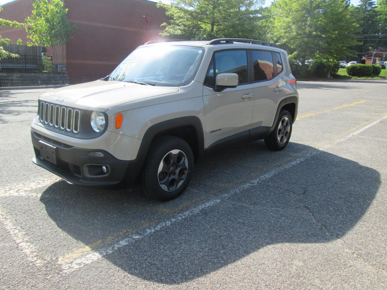 Jeep Renegade Latitude 4D SUV FWD 2015
