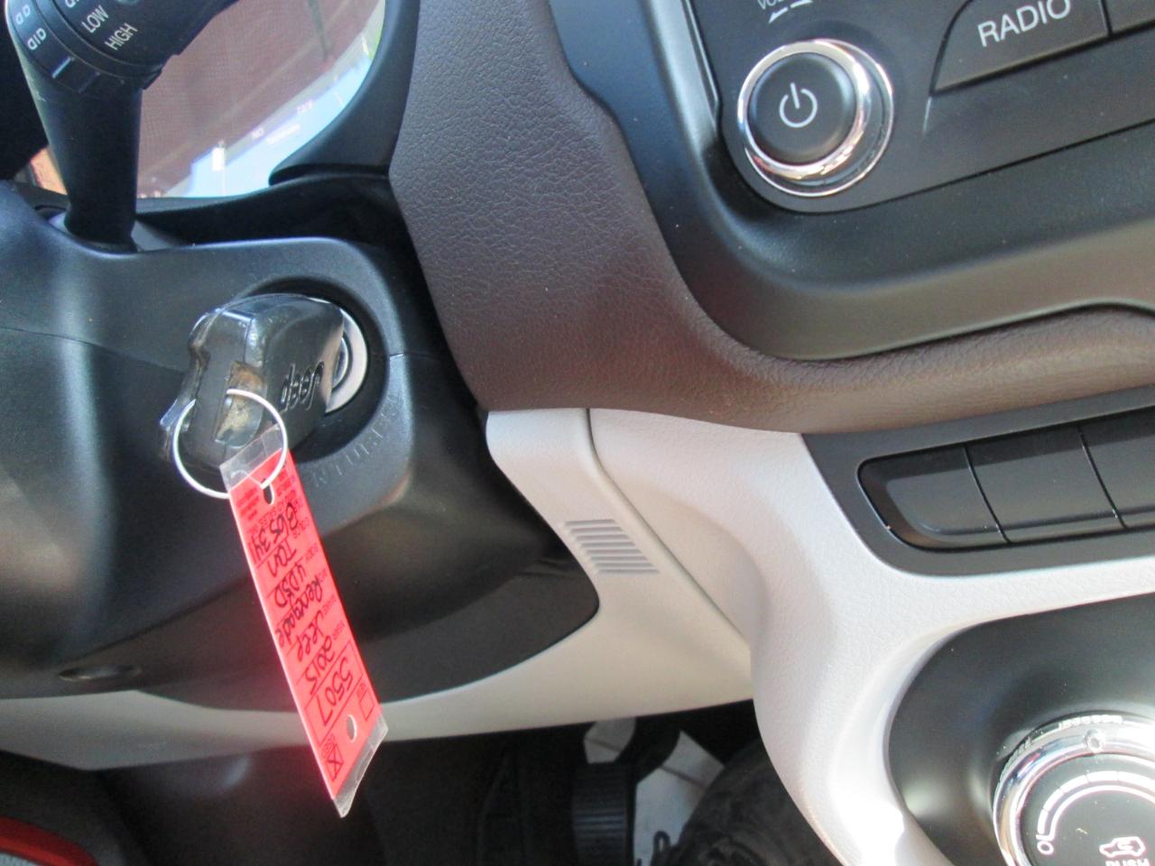 Jeep Renegade Latitude 4D SUV FWD 2015