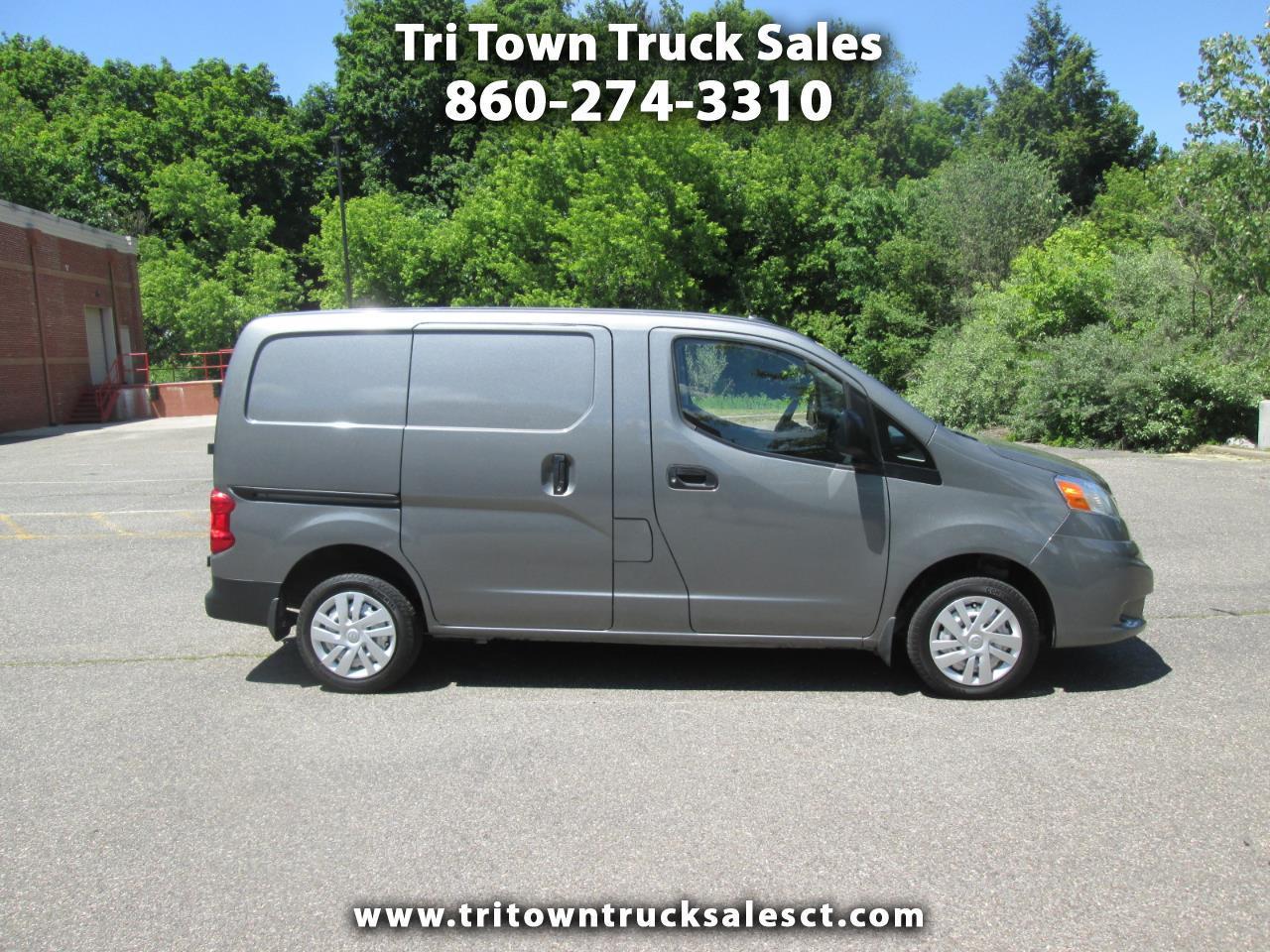 2020 Nissan NV200 S's photo