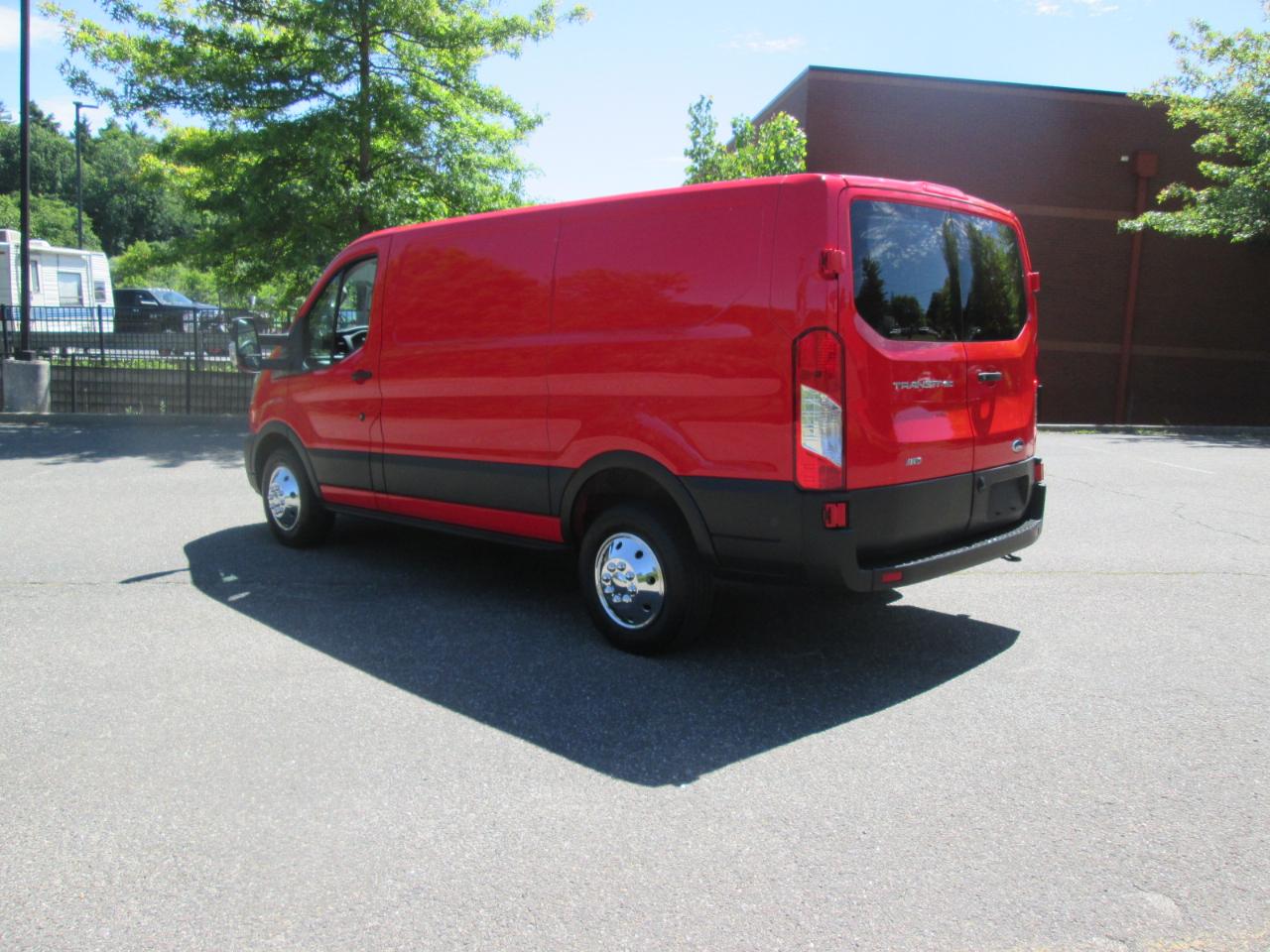 Ford Transit 150 Van Low Roof w/Sliding Pass. 148-in. WB 2023