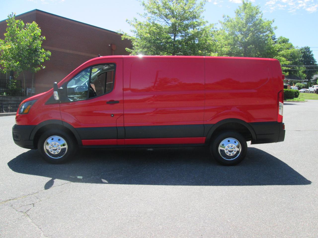 Ford Transit 150 Van Low Roof w/Sliding Pass. 148-in. WB 2023