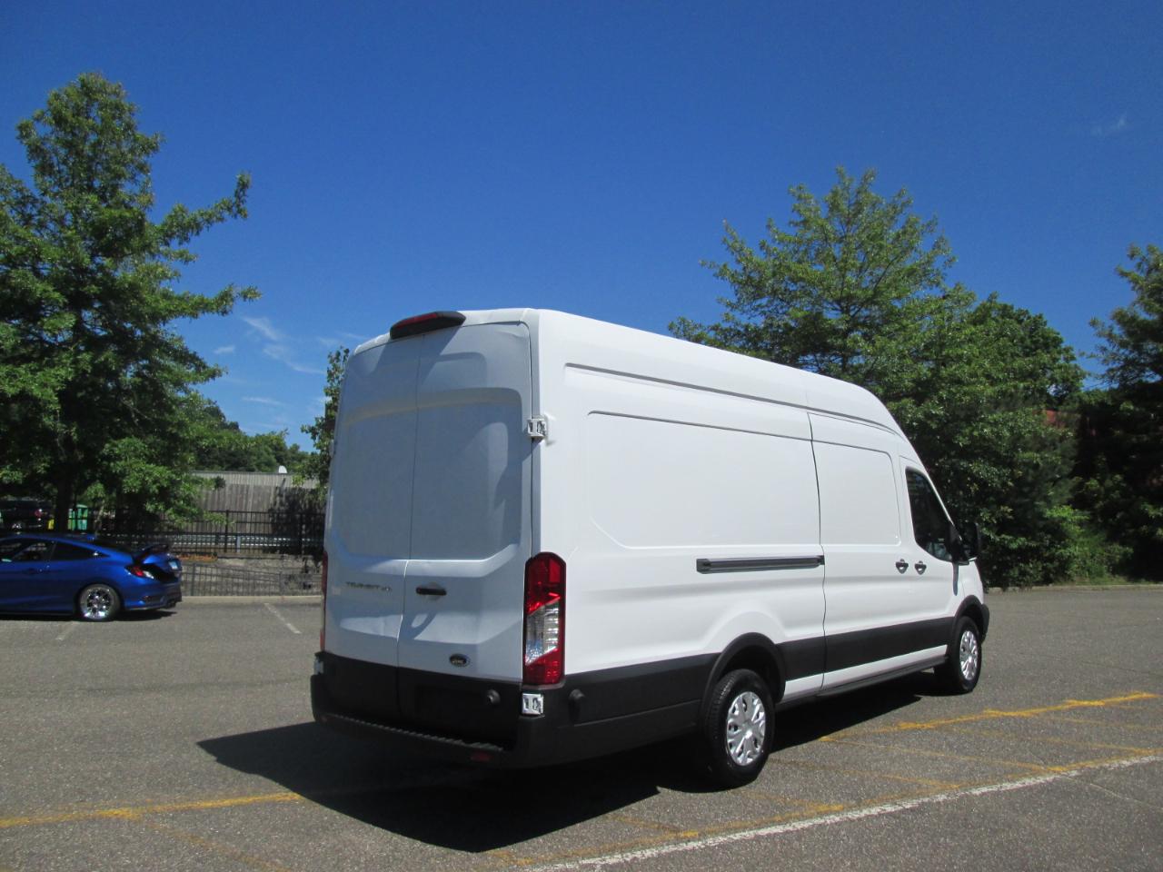 Ford Transit 250 Van High Roof w/Sliding Pass. 148-in. WB EL 2019