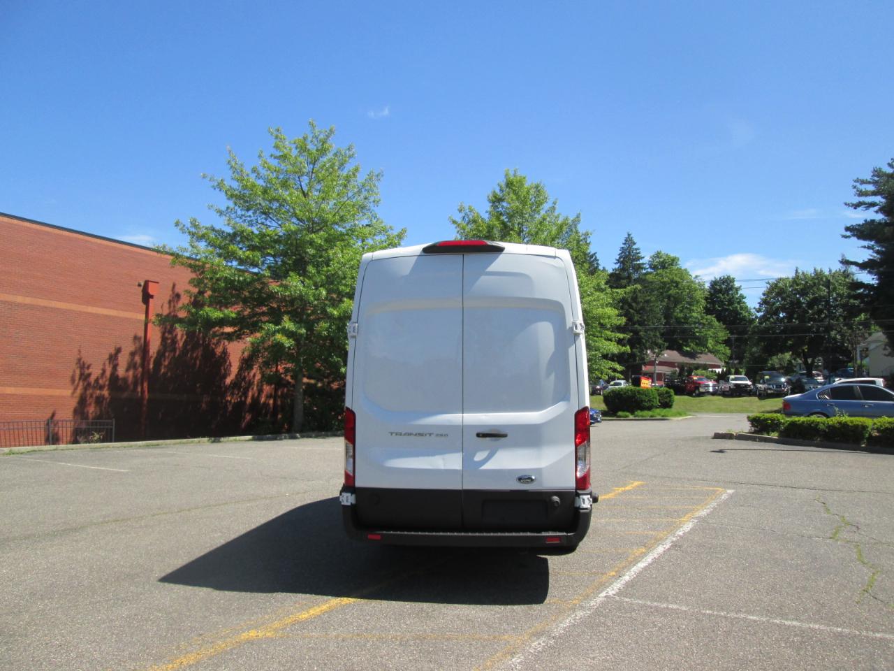 Ford Transit 250 Van High Roof w/Sliding Pass. 148-in. WB EL 2019